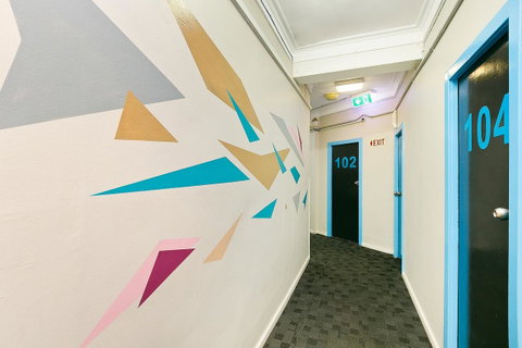 Mad Monkey Downtown - Accommodation Ballina 5