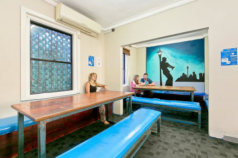 Mad Monkey Downtown - Accommodation Ballina 7
