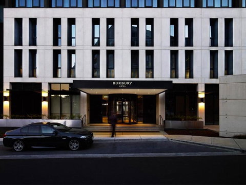 Burbury Hotel - Accommodation Ballina 0