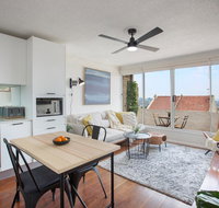 Boutique Apartment with Fantastic Harbour Views - Accommodation Ballina