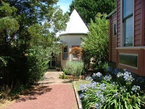 Braeside Garden Cottages - Accommodation Ballina 0