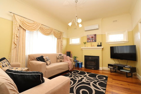 Brunswick Renaissance - Parking, Garden, Bath, Family - Accommodation Ballina 0