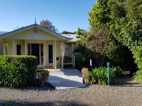 Camelot Cottages - Accommodation Ballina 0
