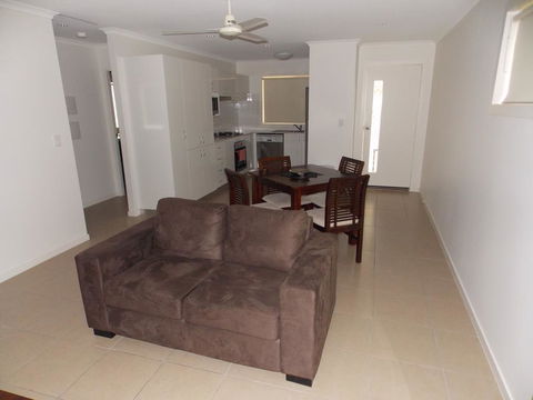 Capricorn Villas - Accommodation Ballina 2