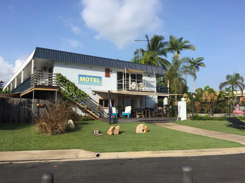 Cardwell Beachfront Motel - Accommodation Ballina 0