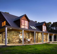 Cedar and Stone - Accommodation Ballina