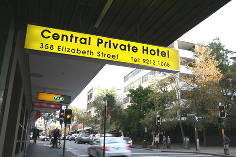 Central Private Hotel - Accommodation Ballina 0