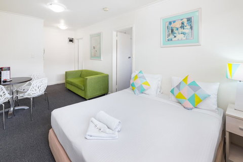 City Edge East Melbourne Apartment Hotel - Accommodation Ballina 0