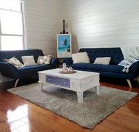 Classic Q'slander Huge Deck Pool Cowboy Stadium - Accommodation Ballina