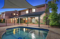 Cleveland Visitor Villas Motel