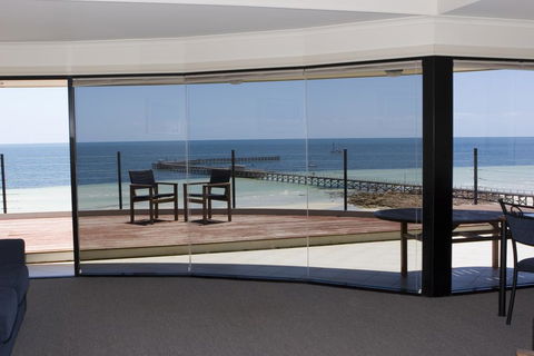 Cliff House Beachfront Villas - Accommodation Ballina 1