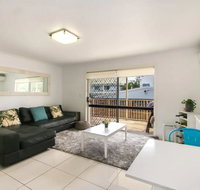 Contemporary 2 Bedroom Beachfront Apartment - Accommodation Ballina