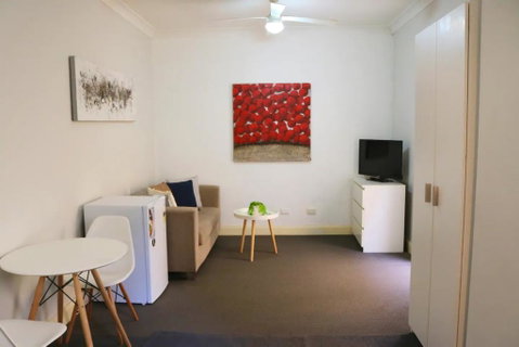 Convenient Studio In Kings Cross - Accommodation Ballina 3