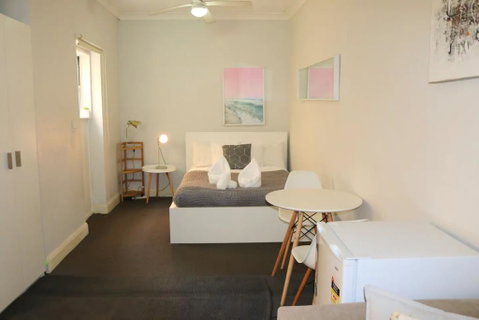 Convenient Studio In Kings Cross - Accommodation Ballina 2