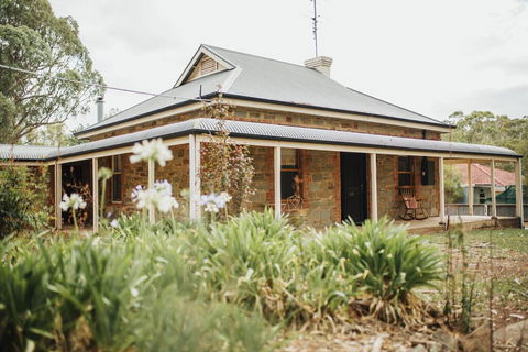 Cooke Cottage - Accommodation Ballina 0