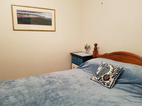Cosy Quiet Bedroom Ferny Grove - Accommodation Ballina 1