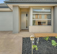 Daisy Villa - close to Mel Airport  Hume Highway -Comfort - Accommodation Ballina