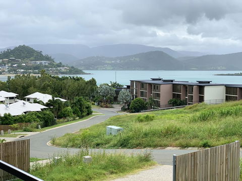 DAYDREAMING Airlie Beach, Water Views & Only 200m To Boardwalk. - Accommodation Ballina 2