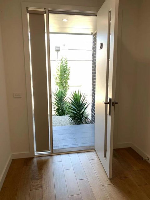 Delicate And Peaceful Bundoora Townhouse 11-R4 - Accommodation Ballina 3