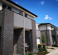 Delicate and Peaceful Bundoora Townhouse 12 - Accommodation Ballina