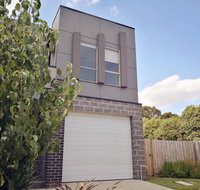 Delicate and Peaceful Bundoora Townhouse 7-R4 - Accommodation Ballina