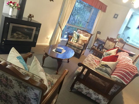Donkey Tales Farm Cottages - Accommodation Ballina 2