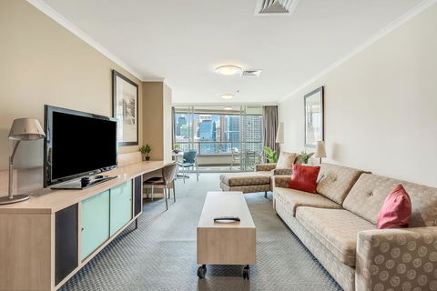 DREAM HARBOUR VIEW 2 BRM // GYM, POOL And PARKING - Accommodation Ballina 1