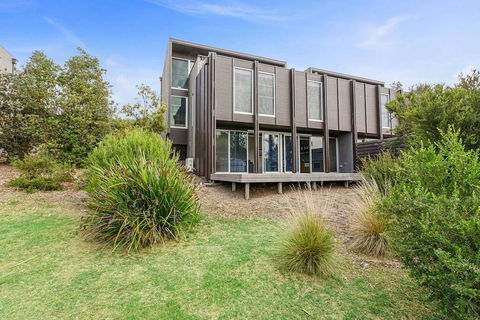 DREW Golfers Delight Close To St Andrews Beach - Accommodation Ballina 1