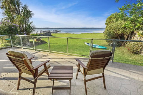Eagle Point Getaway - Waterfront Serenity! - Accommodation Ballina 0