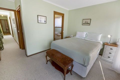 Eagle Point Getaway - Waterfront Serenity! - Accommodation Ballina 2