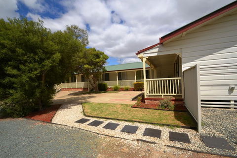 Echuca Holiday Units - Accommodation Ballina 0