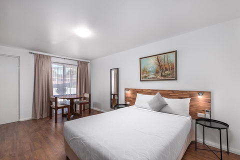 Econo Lodge Lilydale - Accommodation Ballina 0