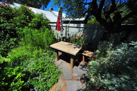Emma Tiver Heritage Cottage - Accommodation Ballina 1