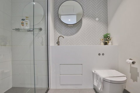 EQ TOWER Melbourne CBD APT - Accommodation Ballina 3