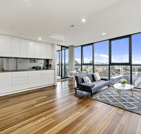 Executive City-centre Apartment with Parking - Accommodation Ballina