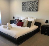 Executive Mansion Spring Racing Melbourne Cup - Accommodation Ballina