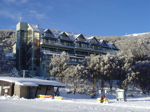 Falls Creek Country Club - Accommodation Ballina 2