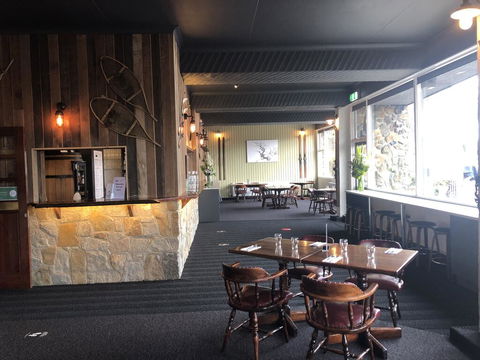 Falls Creek Hotel - Accommodation Ballina 3