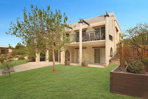 Family Times - Accommodation Ballina 0
