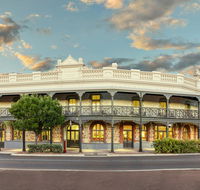 Farmers Home Hotel - Accommodation Ballina