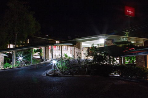 Farnham Court Motel And Restaurant - Accommodation Ballina 1