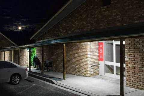 Farnham Court Motel And Restaurant - Accommodation Ballina 2