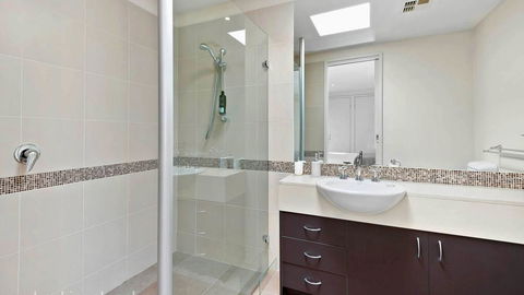 FLORENCE HOUSE Sundrenched Luxury With Pool & Deck - Accommodation Ballina 2