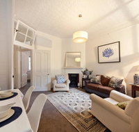 FUN TIMES in HUGE house 1 minute to SYDNEY HARBOUR - Accommodation Ballina
