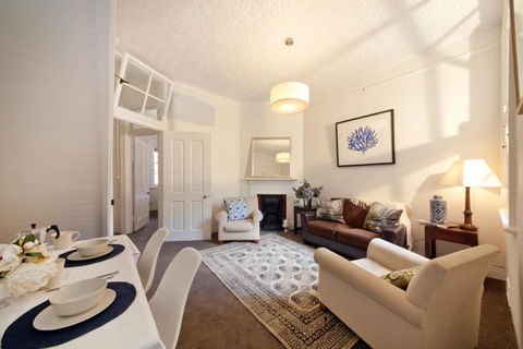 FUN TIMES In HUGE House 1 Minute To SYDNEY HARBOUR - Accommodation Ballina 0