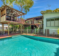 Gecko's Rest - Rainbow Shores Executive Beach House Pet Friendly Pool Wi-fi - Accommodation Ballina