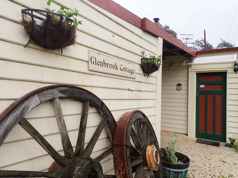 Glenbrook House & Cottage - Accommodation Ballina 0