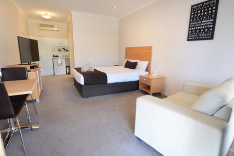 Golden Reef Motor Inn - Accommodation Ballina 2