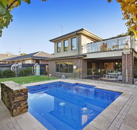 Hampton Haven with Pool for families and a max of 8 adults. - Accommodation Ballina