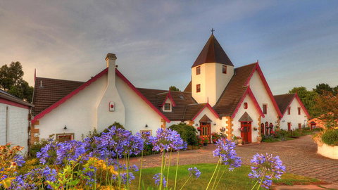 Hatchers Richmond Manor - Accommodation Ballina 0